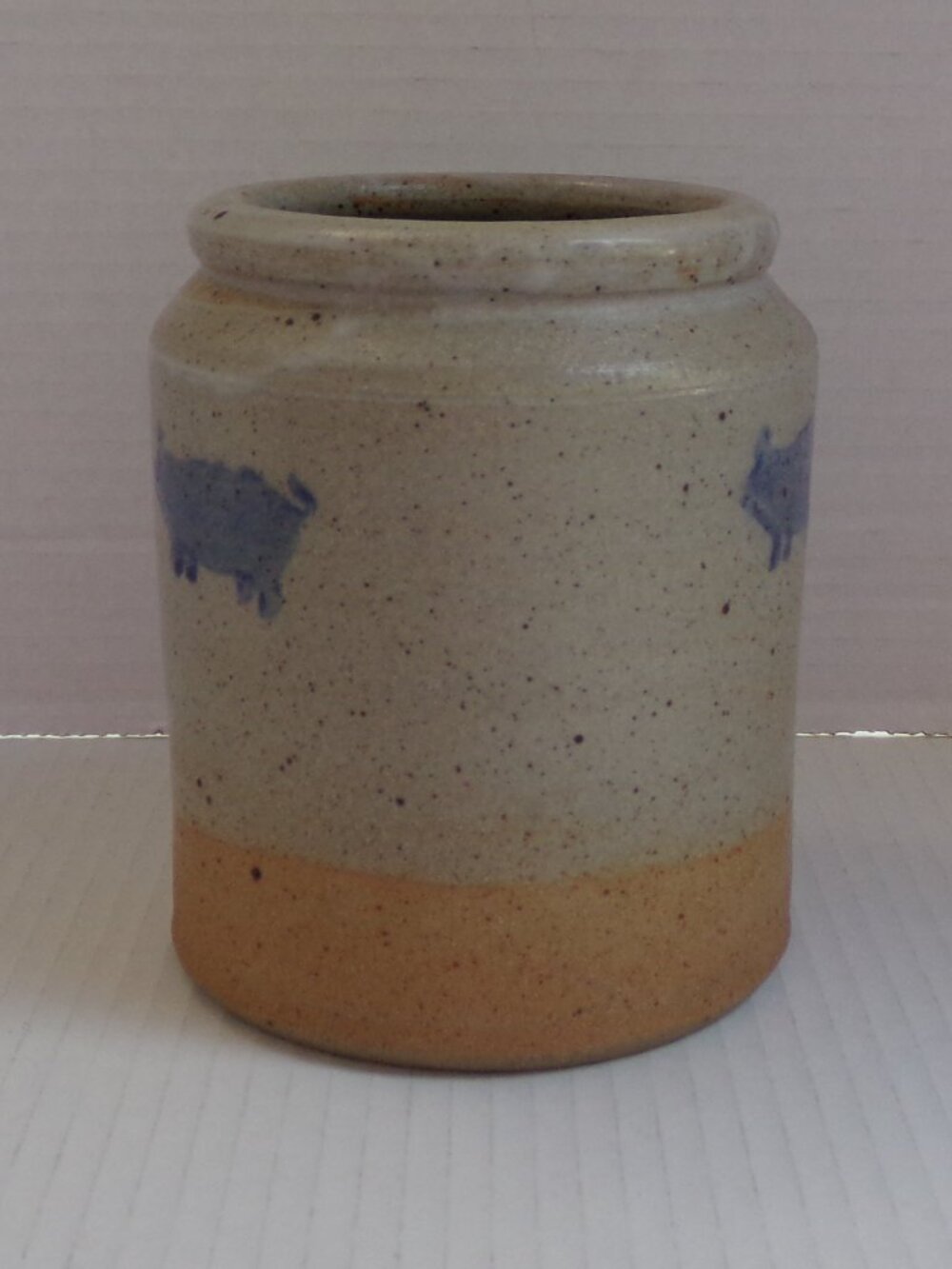 Crock Pig Stoneware Tan Blue Country Farmhouse Primitive Dunroven Potters - Picture 5 of 10